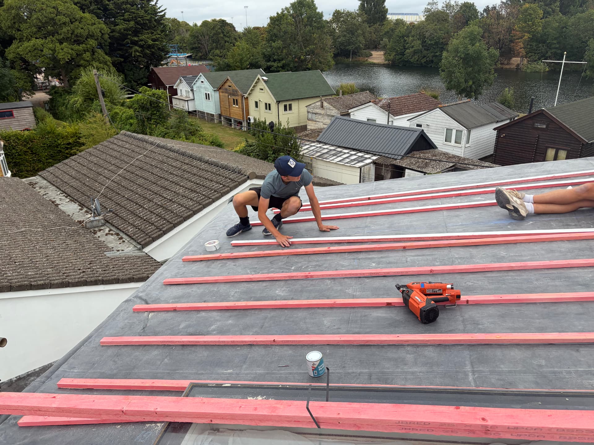 Close view of counter battens over EPDM on the riverside roof